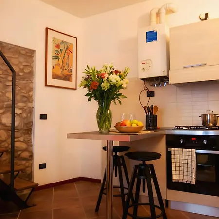 Piccola - Small Porto Valtravaglia