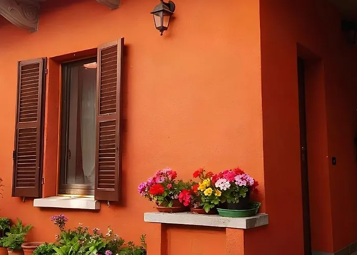 Piccola - Small * Porto Valtravaglia